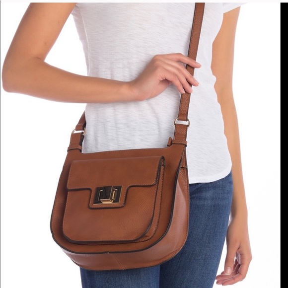 Steve Madden Handbags - NWOT Steve Madden Saddle Crossbody Bag in Cognac